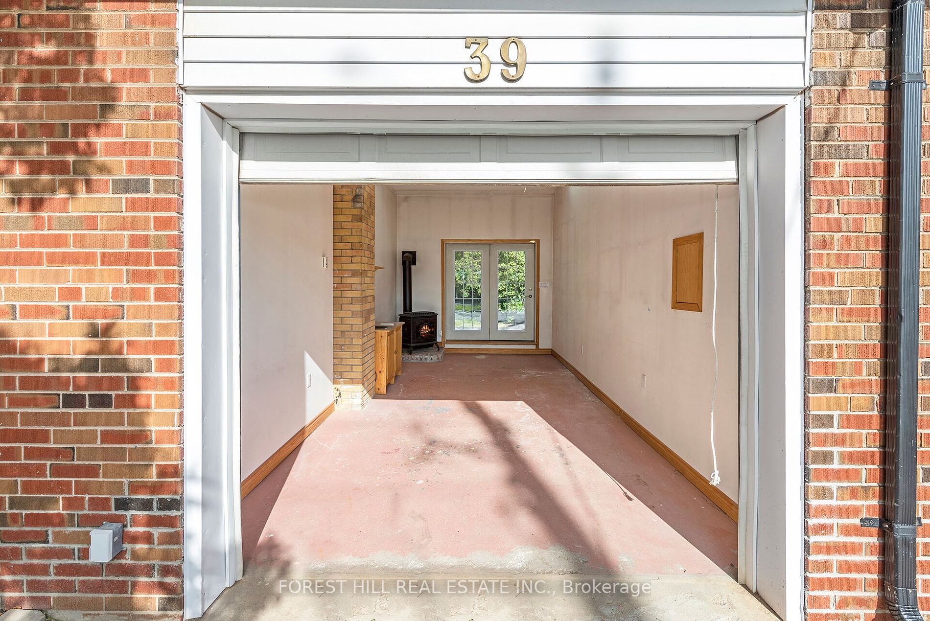 39 Suburban Drive