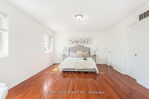 55 Cobblehill Cres