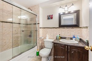 55 Cobblehill Cres