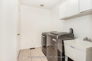 55 Cobblehill Cres
