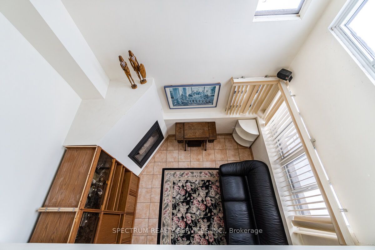 44 Lexfield Ave