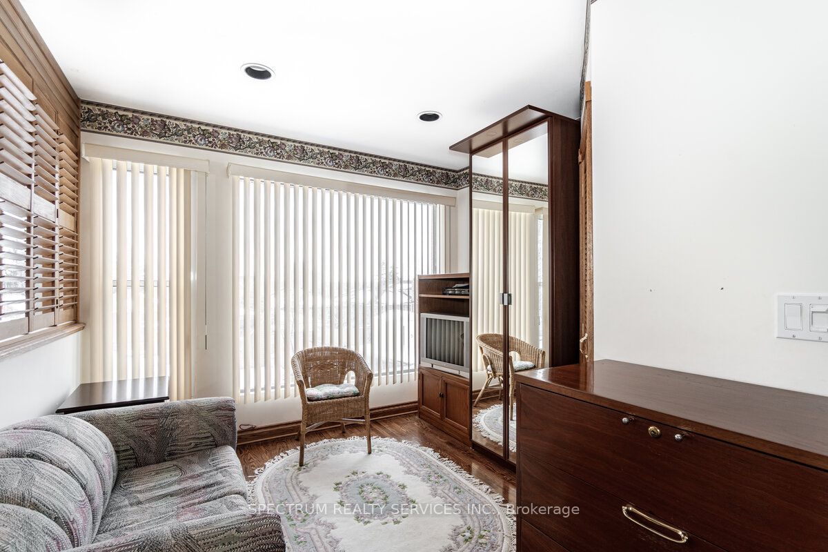 44 Lexfield Ave