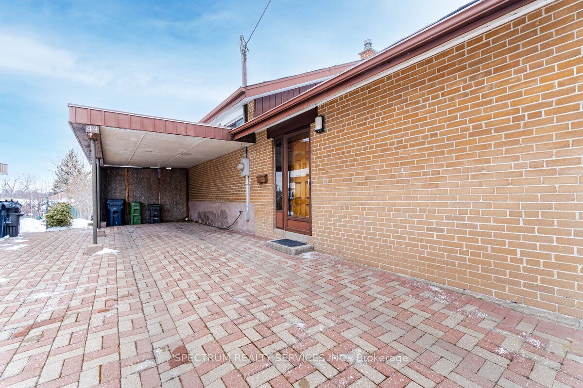 44 Lexfield Ave