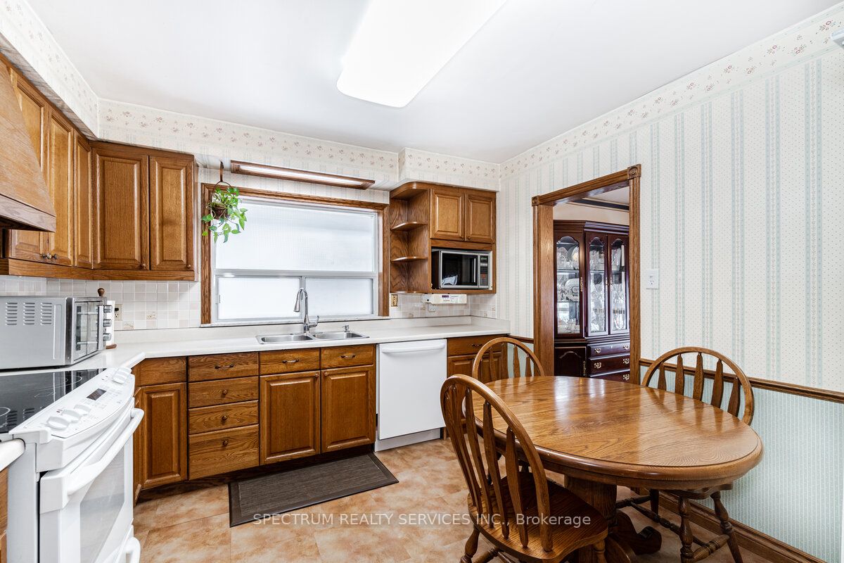 44 Lexfield Ave