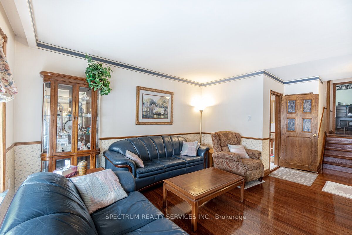 44 Lexfield Ave