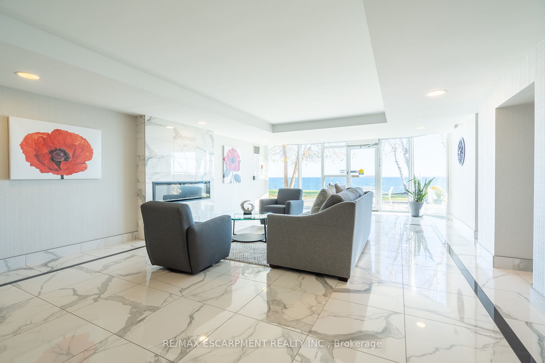 5280 Lakeshore Road, #1212