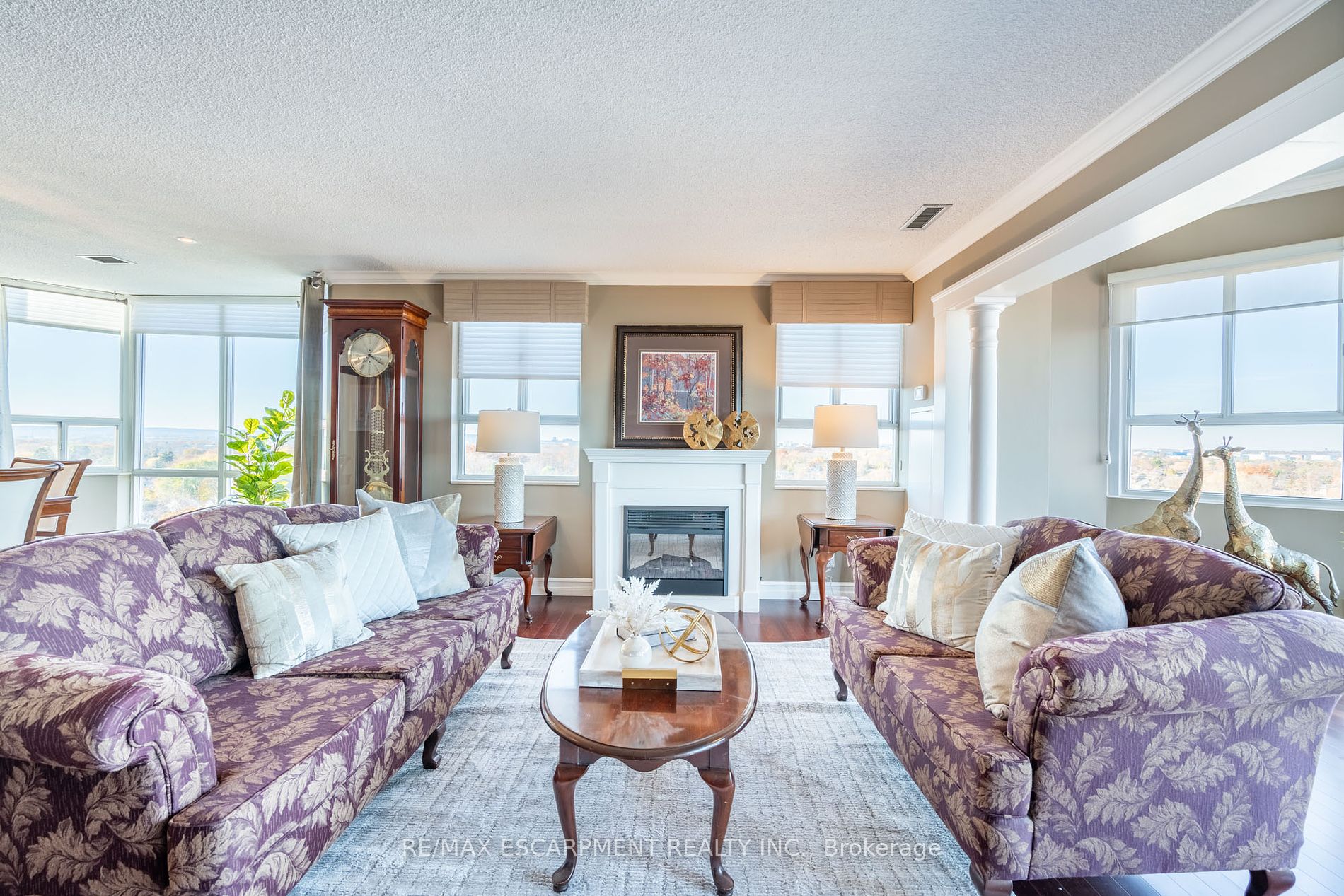 5280 Lakeshore Road, #1212