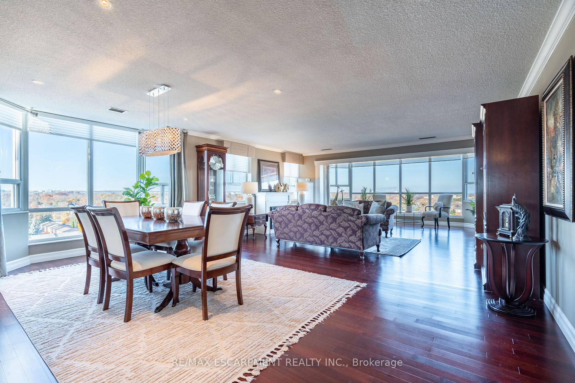 5280 Lakeshore Road, #1212