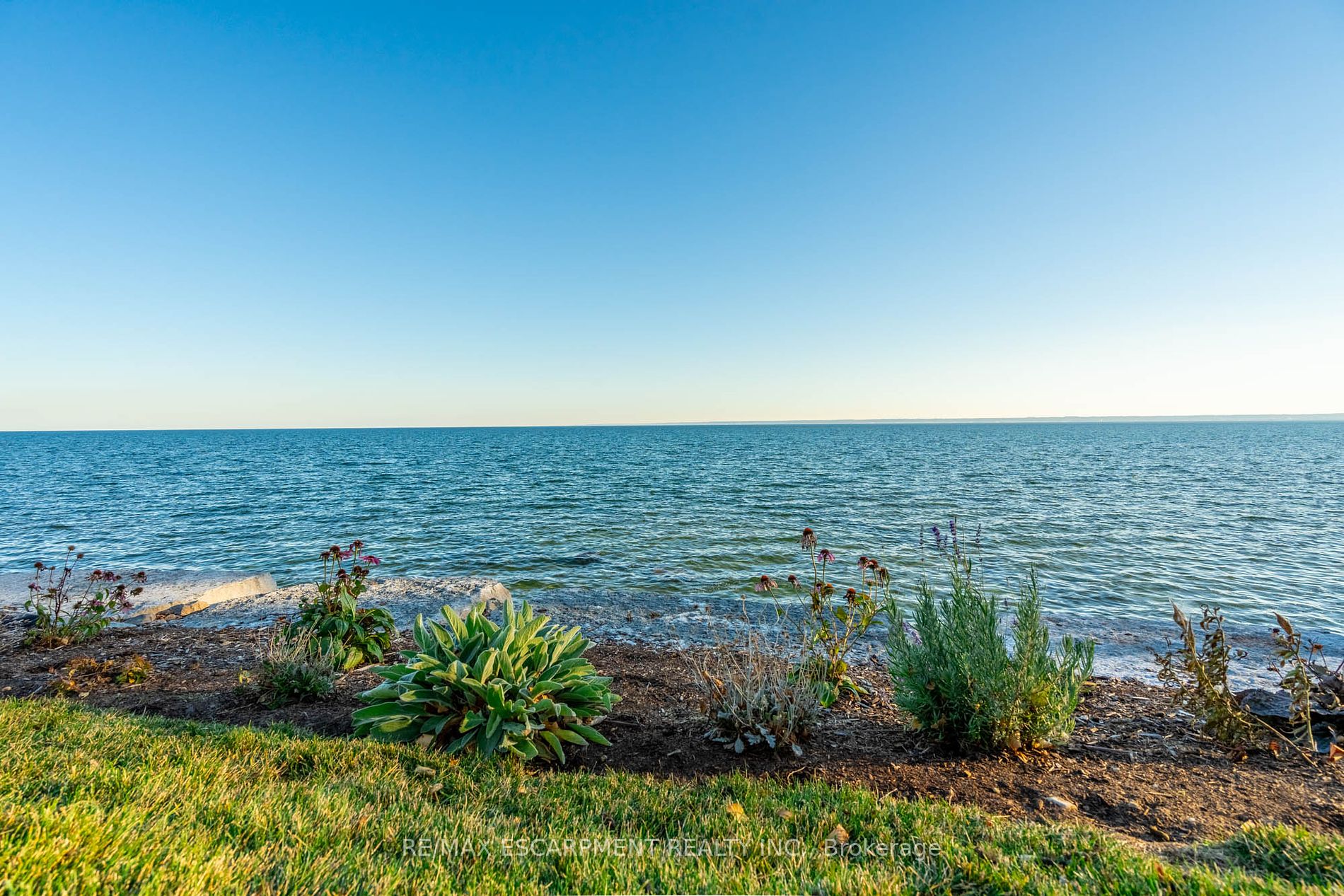 5280 Lakeshore Road, #1212
