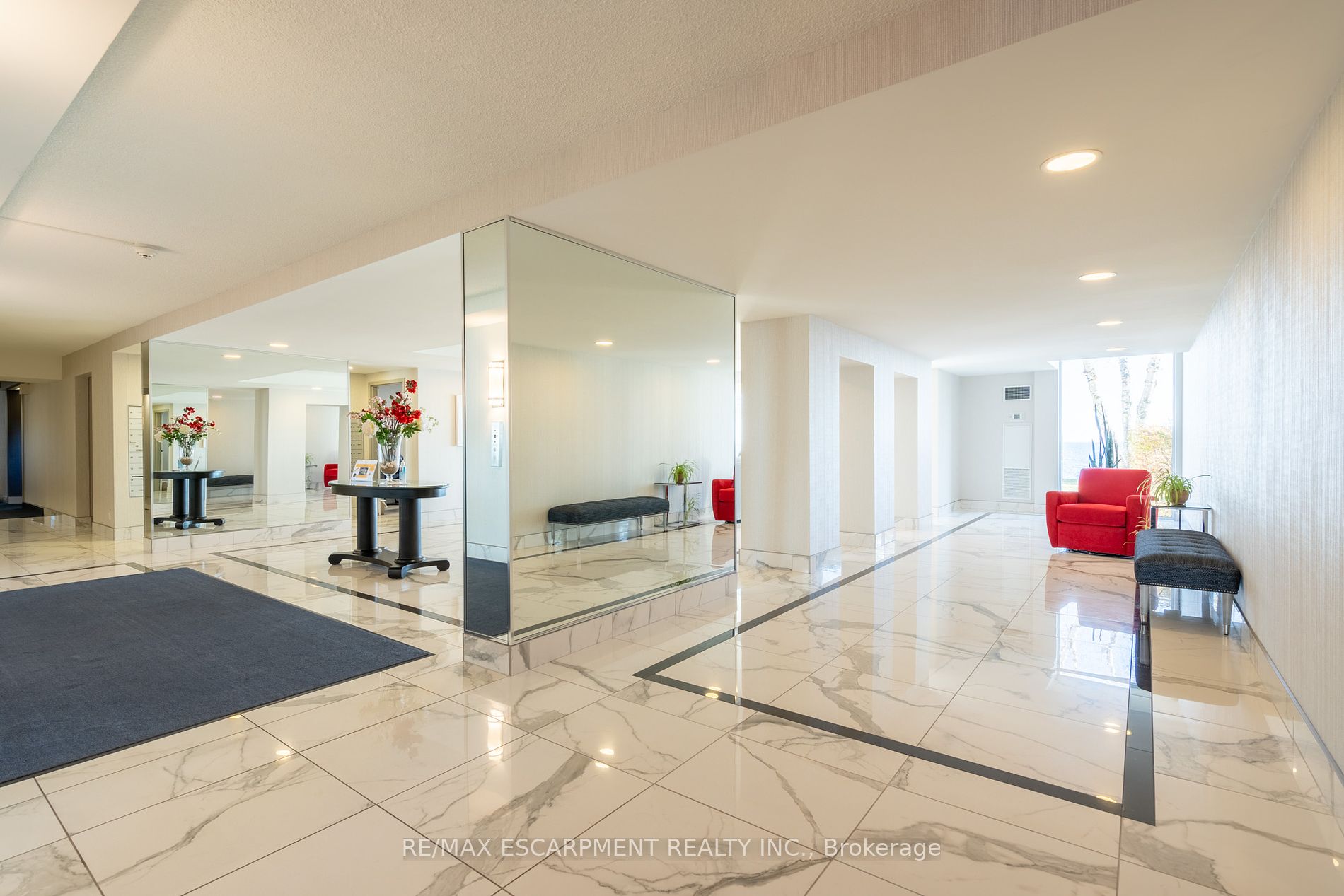 5280 Lakeshore Road, #1212