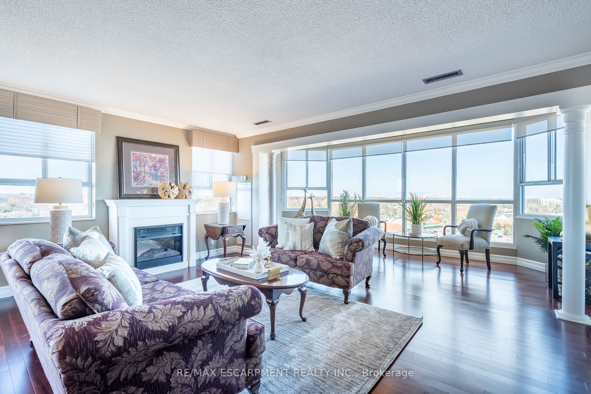 5280 Lakeshore Road, #1212