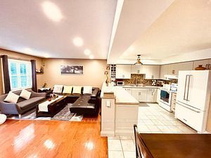 271 Thompson Road