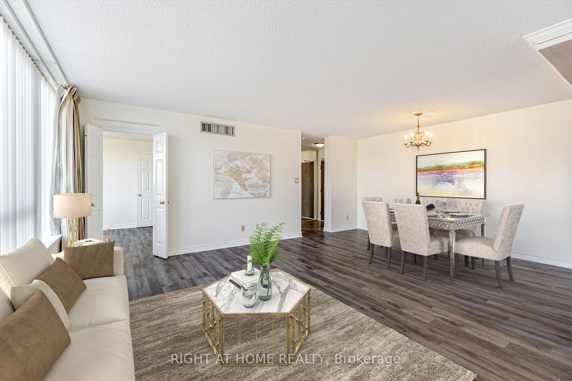 1230 Marlborough Crt, #208