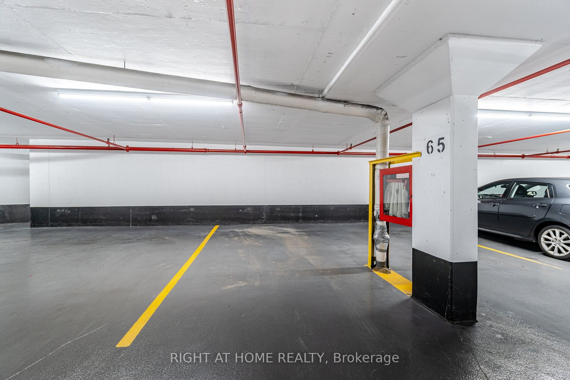 1230 Marlborough Crt, #208