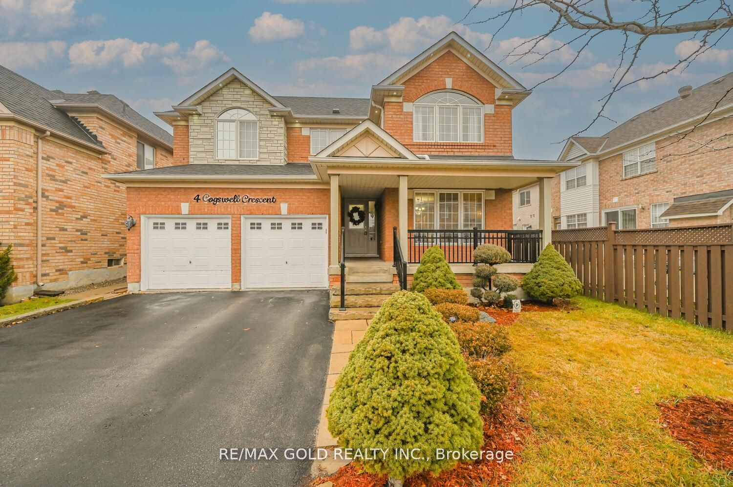 4 Cogswell Cres