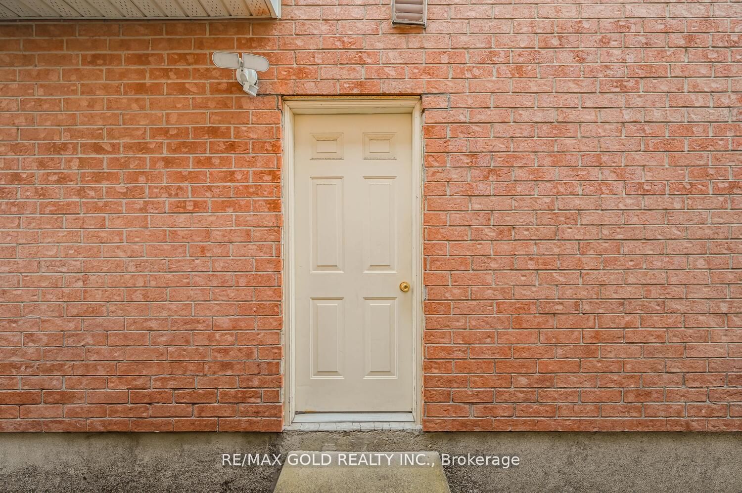4 Cogswell Cres