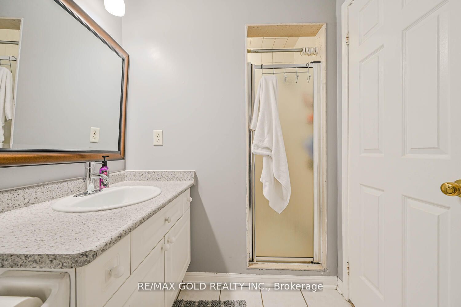 4 Cogswell Cres