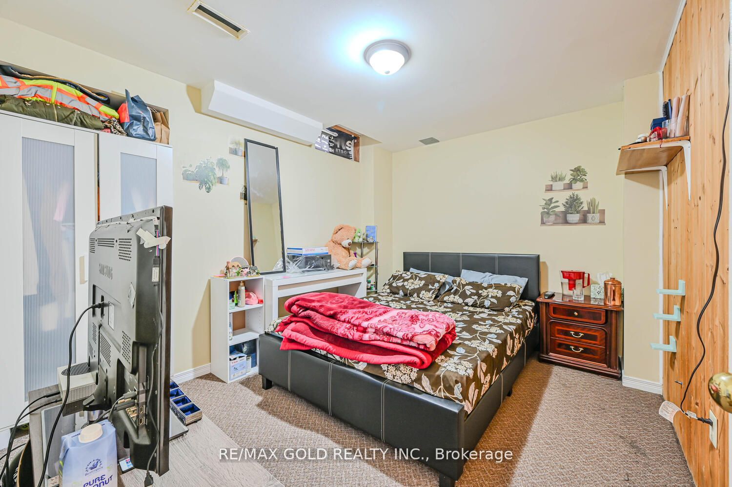 4 Cogswell Cres