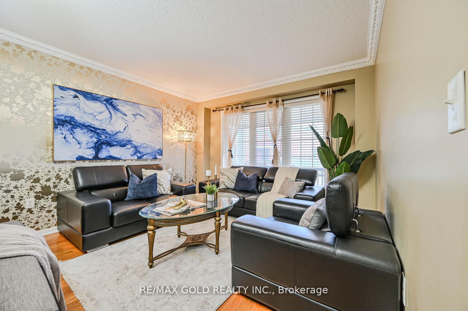 4 Cogswell Cres