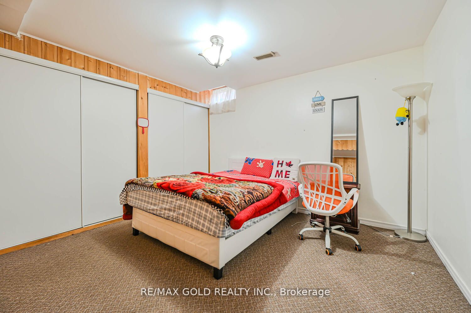 4 Cogswell Cres