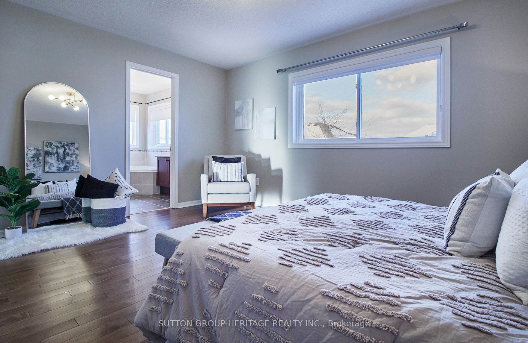 30 Flintwood Ave