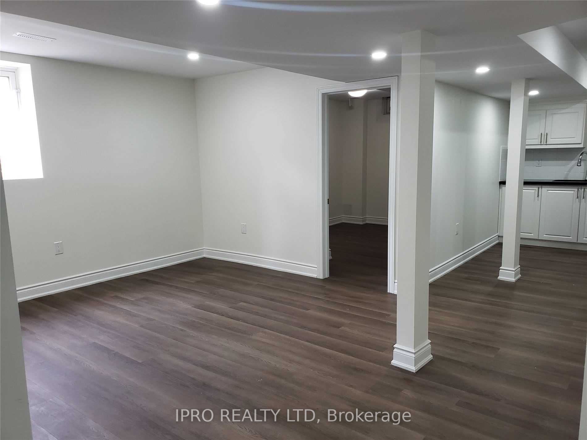 45 Royal Links Circle