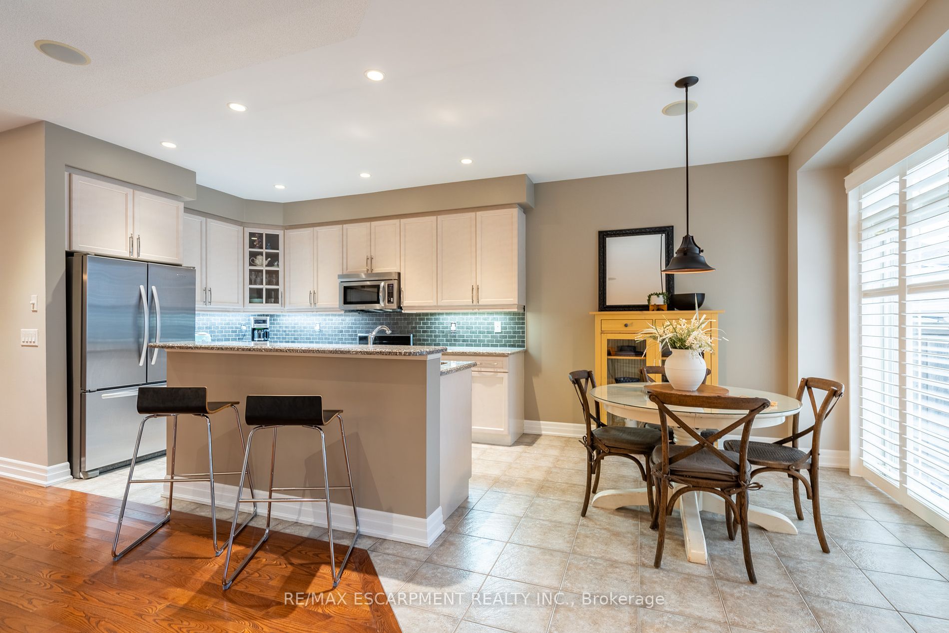 295 Holloway Terr