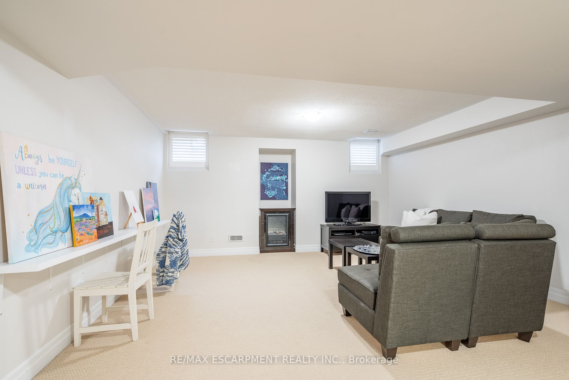 295 Holloway Terr