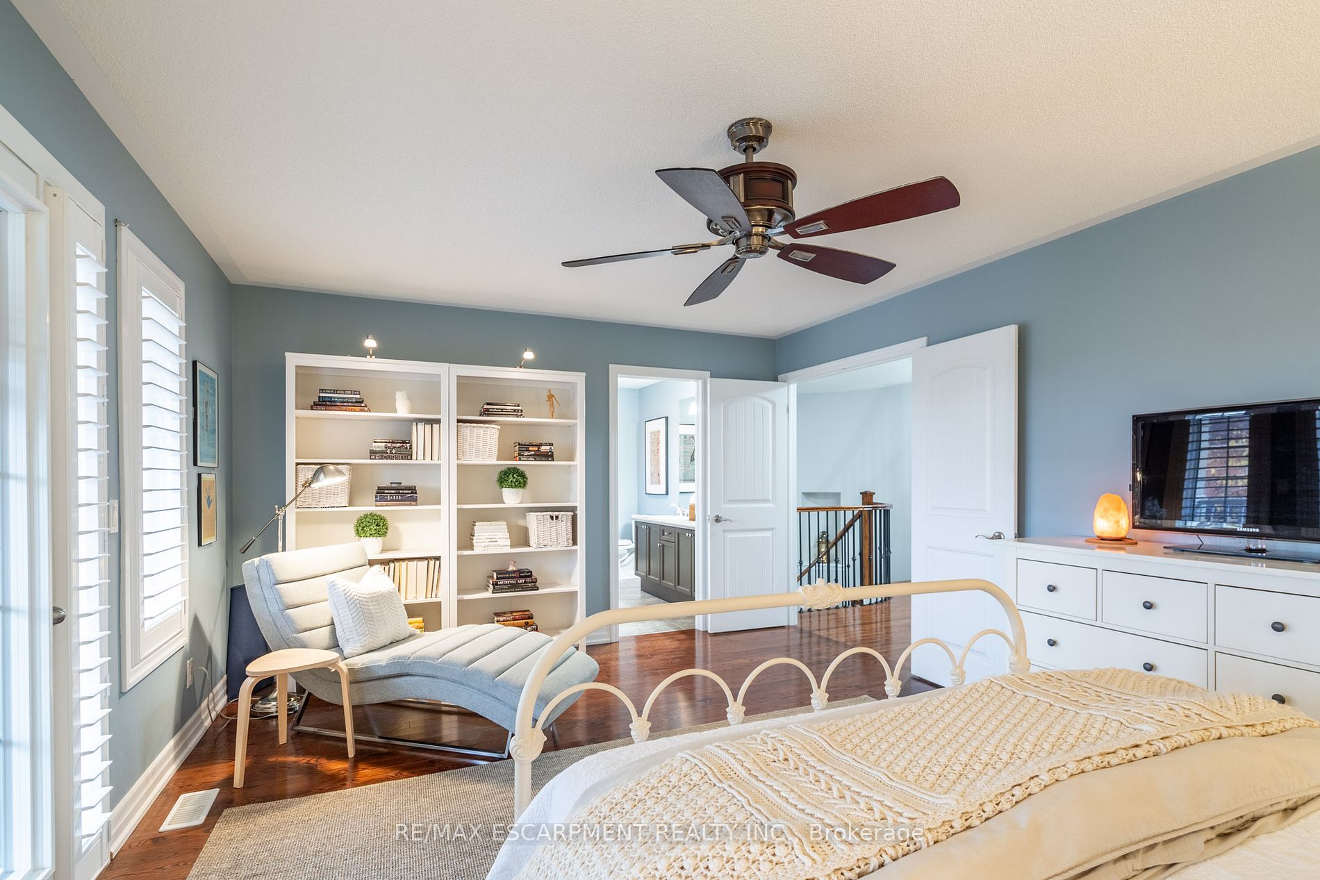 295 Holloway Terr