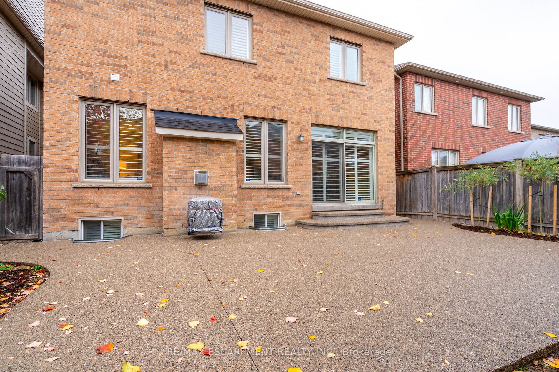 295 Holloway Terr