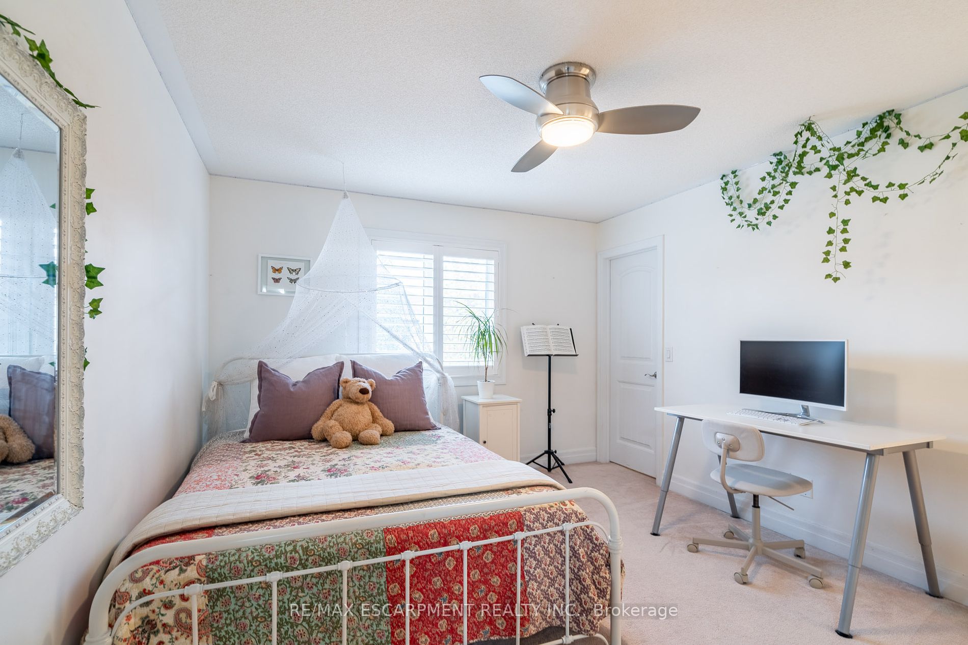 295 Holloway Terr