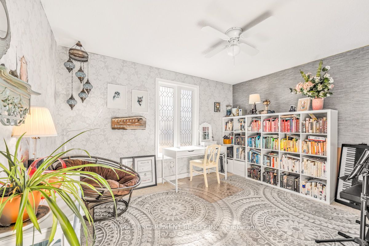 3033 Tecumseh Dr