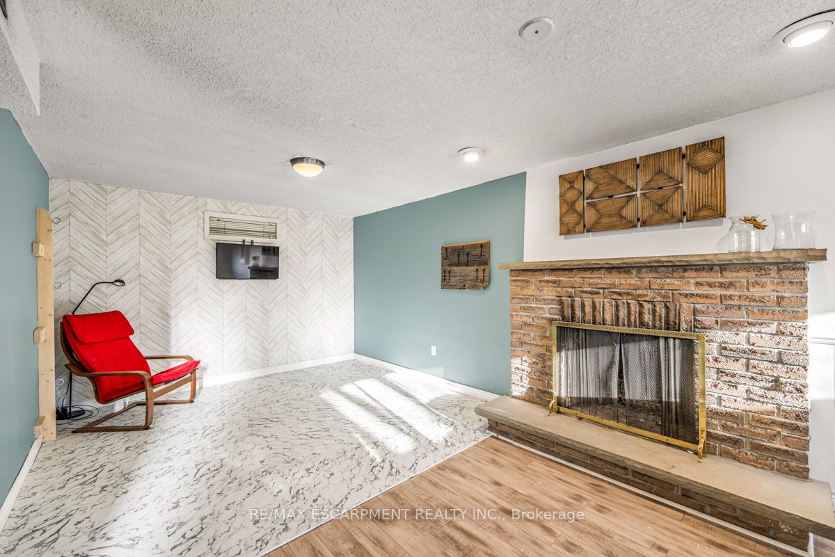 3033 Tecumseh Dr
