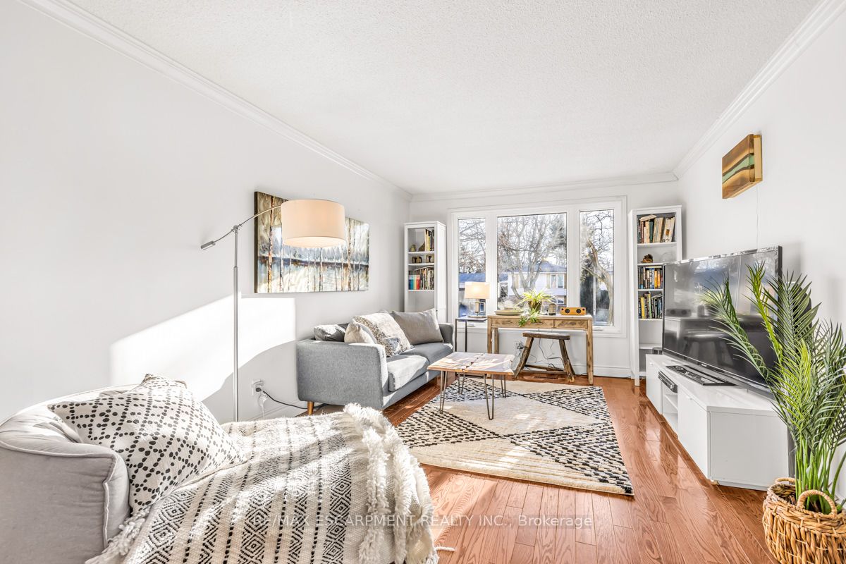 3033 Tecumseh Dr