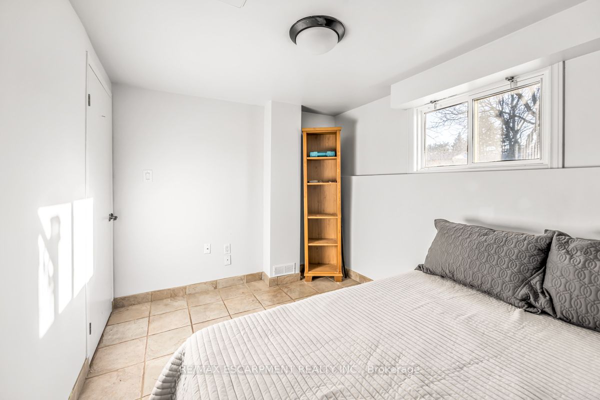 3033 Tecumseh Dr