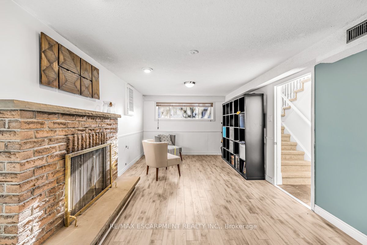3033 Tecumseh Dr