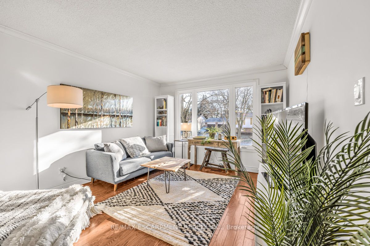 3033 Tecumseh Dr