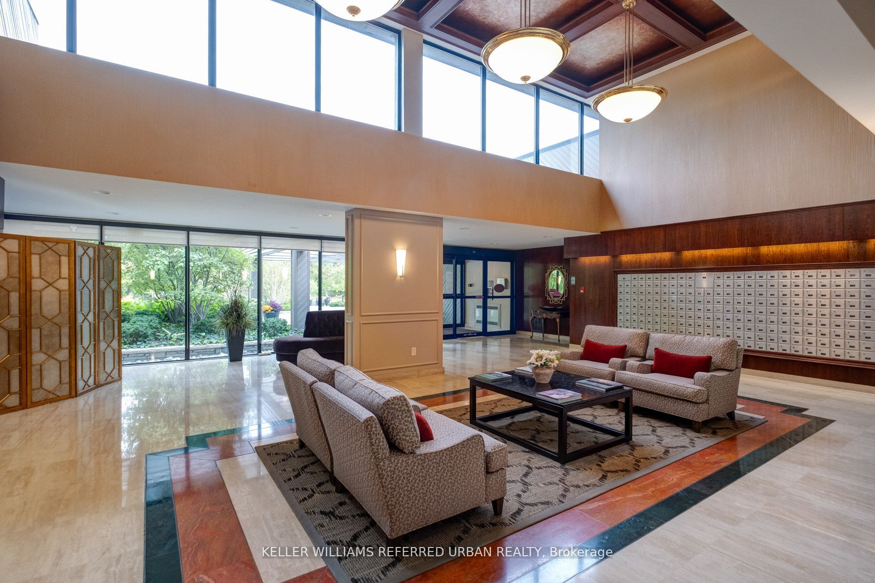 1400 Dixie Rd W, #1013