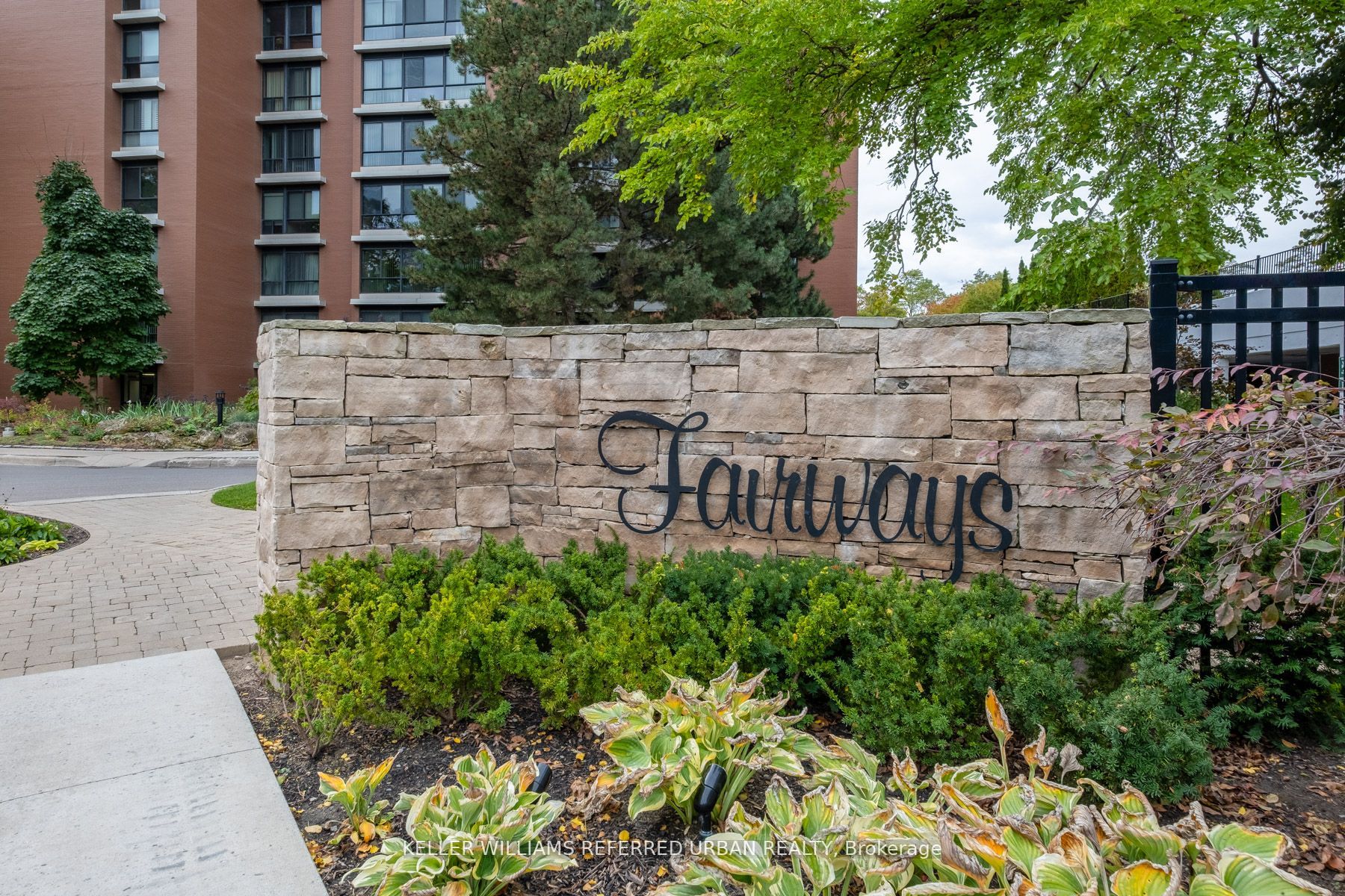 1400 Dixie Rd W, #1013