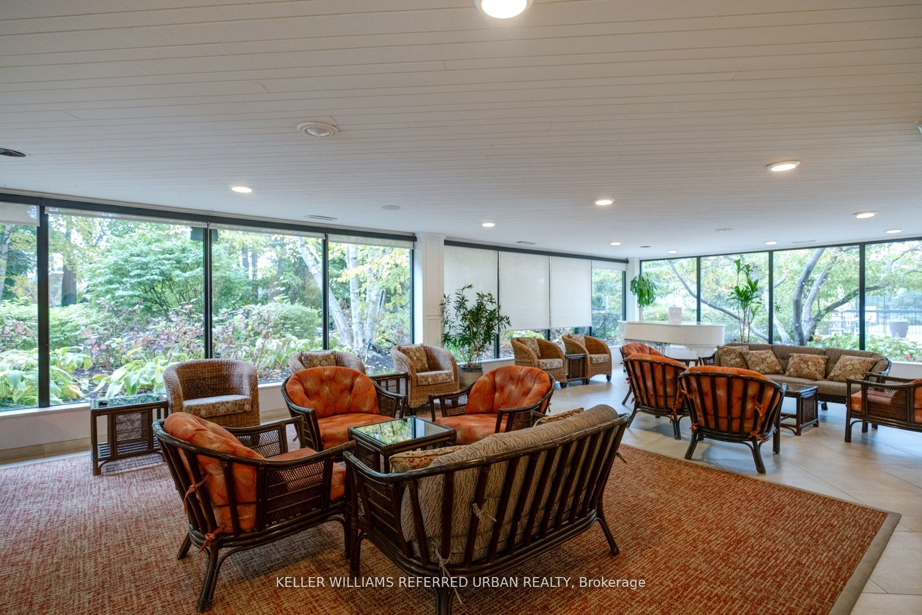 1400 Dixie Rd W, #1013