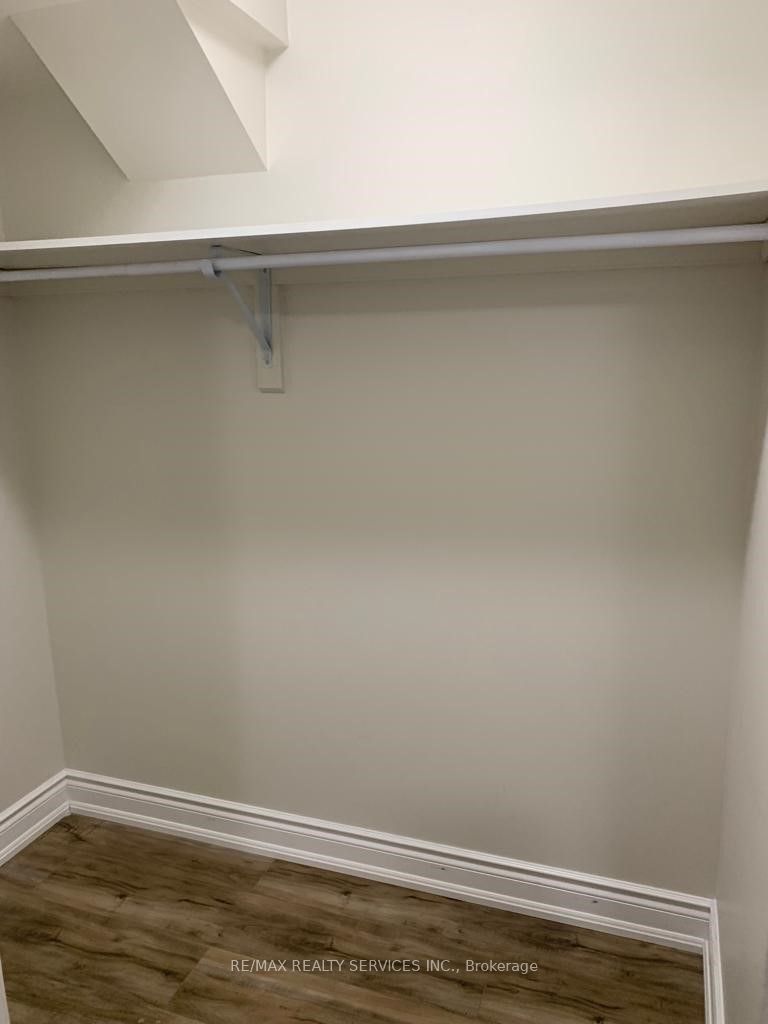 16 Amaretto Court