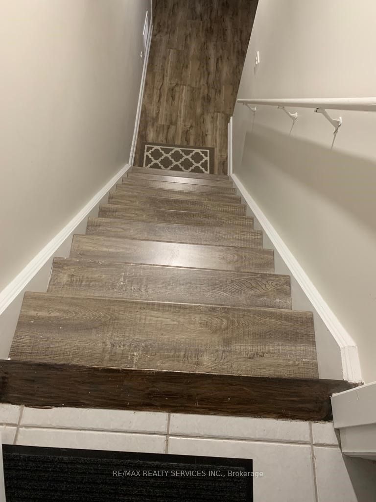 16 Amaretto Court