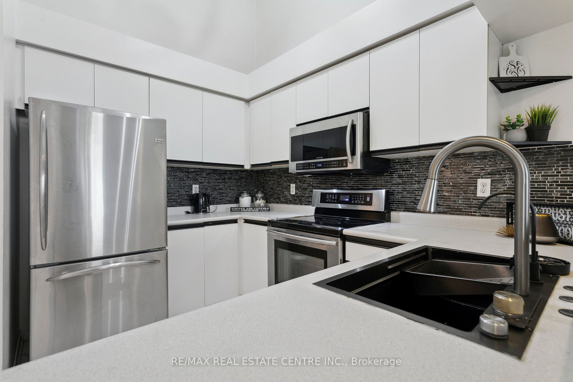 85 Bristol Rd E, #160