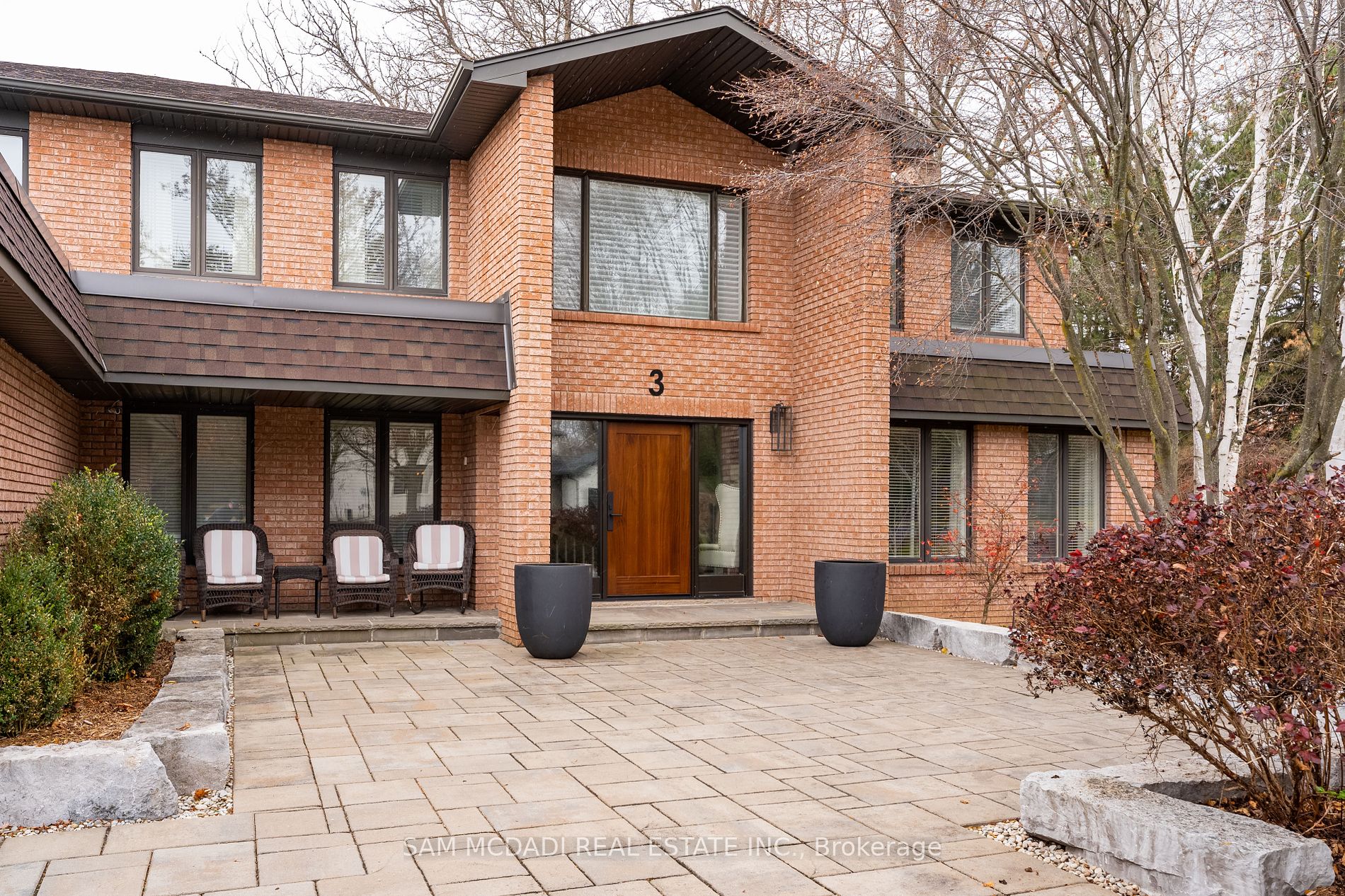 3 Huttonville Dr