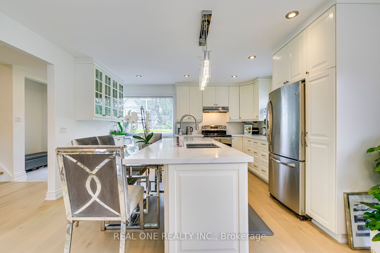 1354 Pinegrove Rd