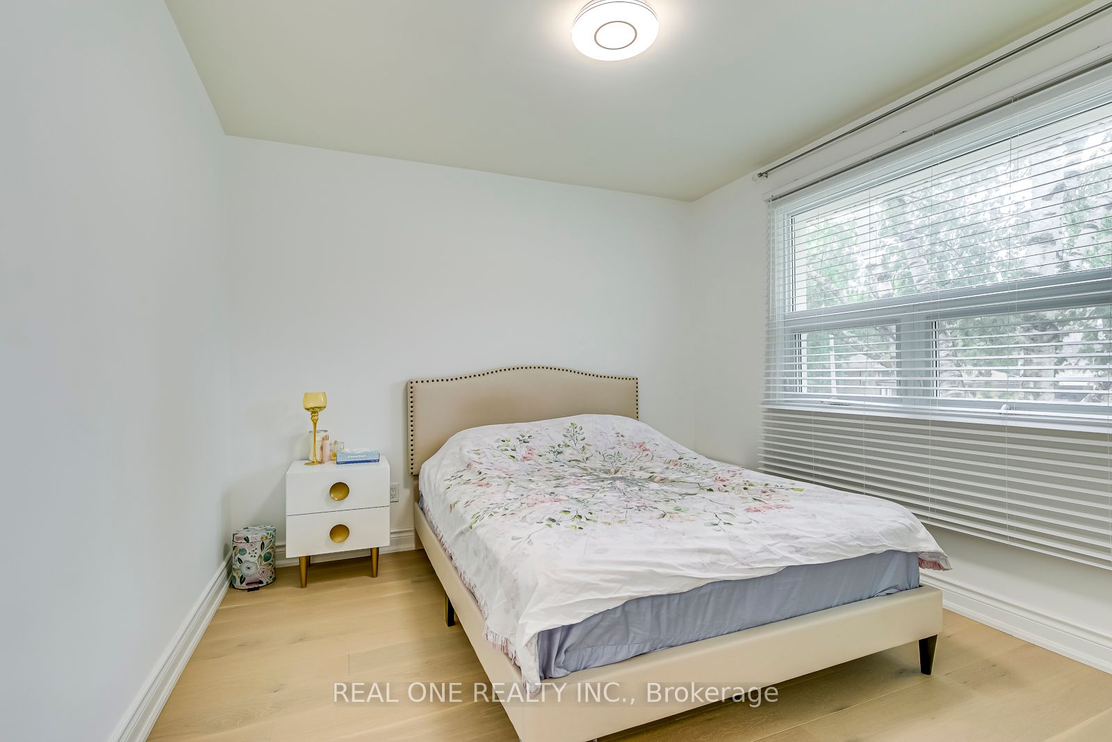 1354 Pinegrove Rd