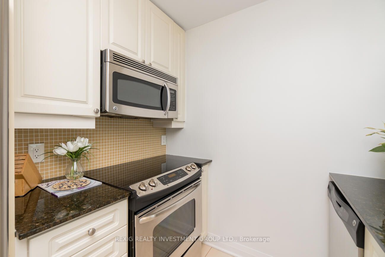 1055 Southdown Rd, #1207