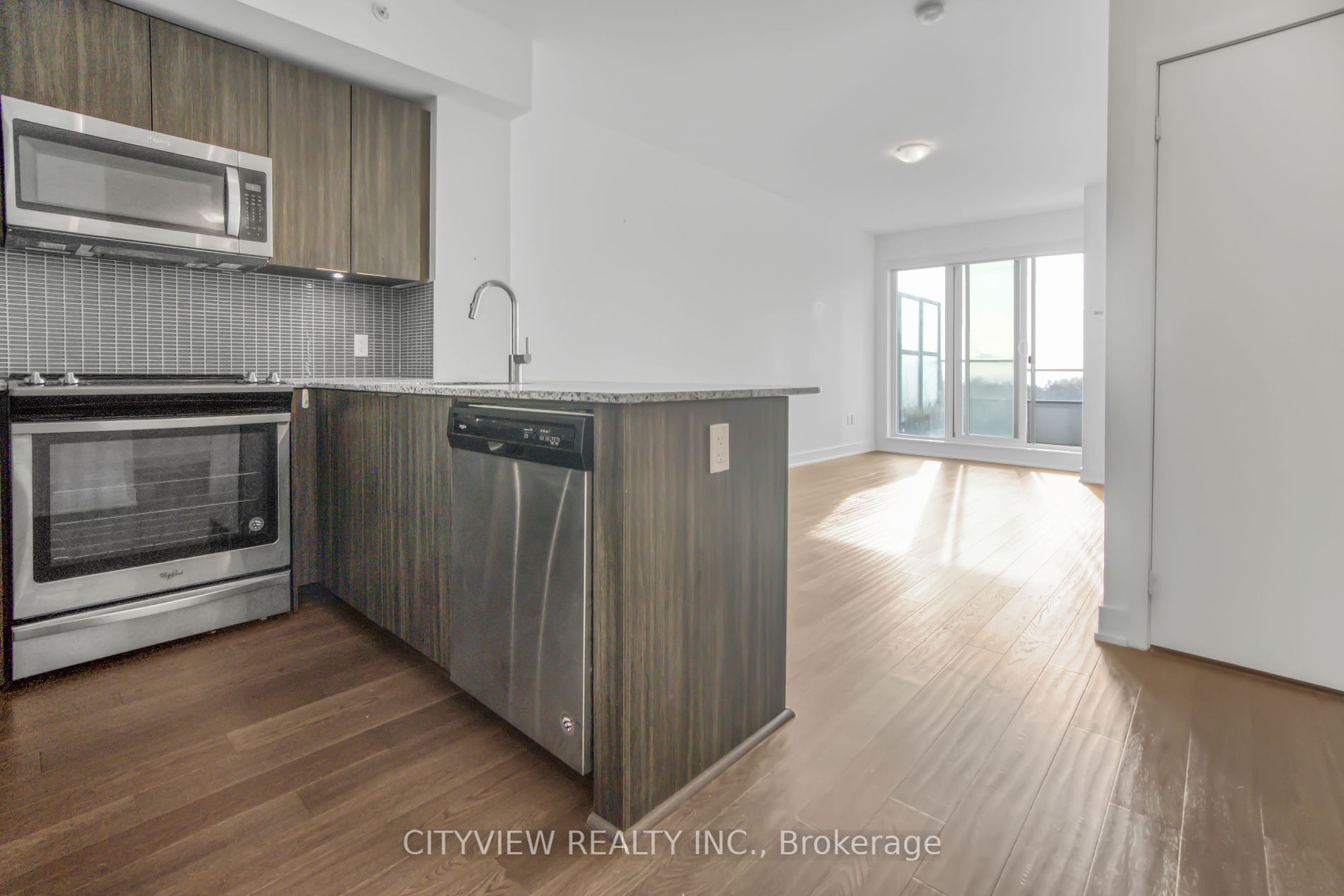 30 Shorebreeze Dr, #427