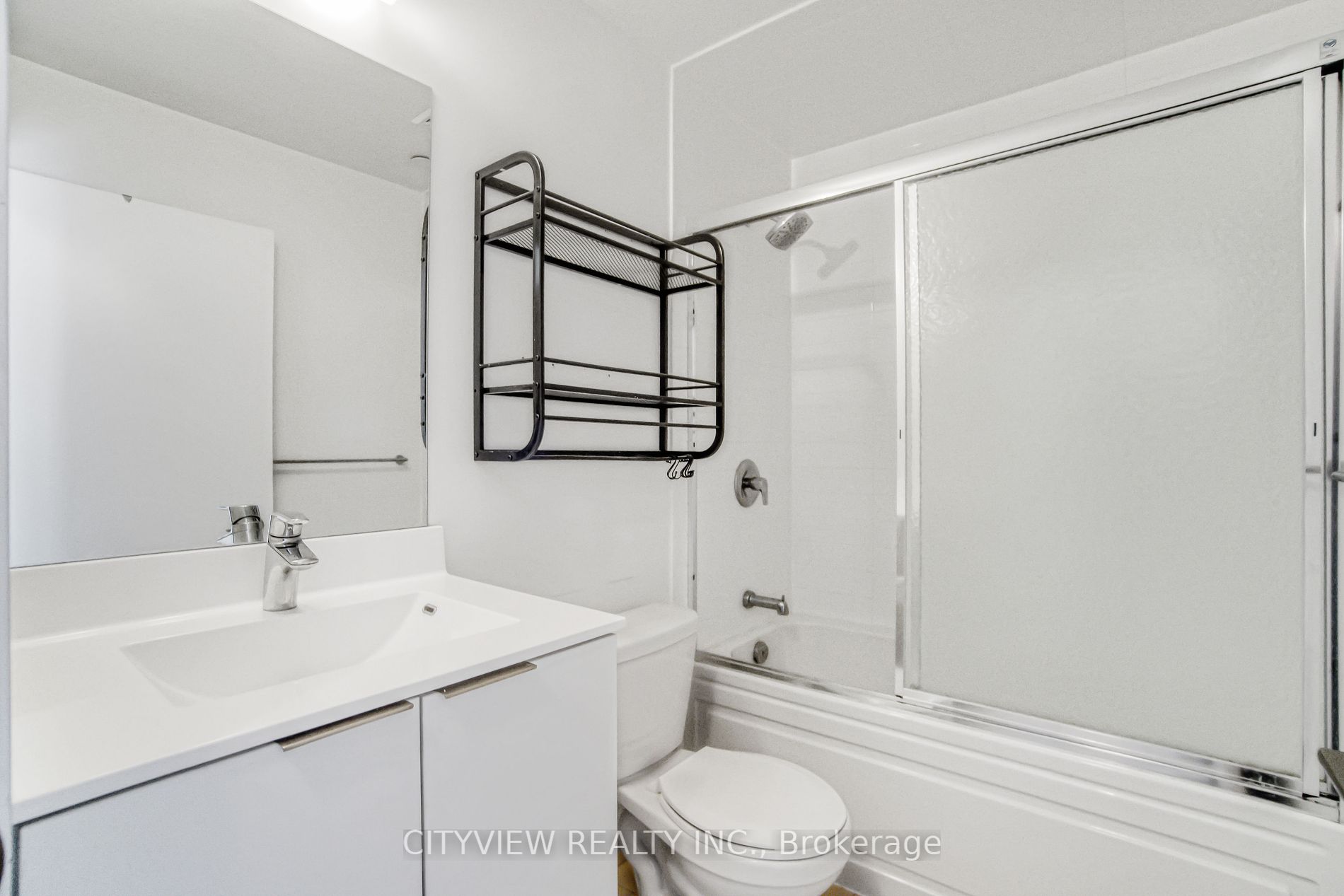 30 Shorebreeze Dr, #427