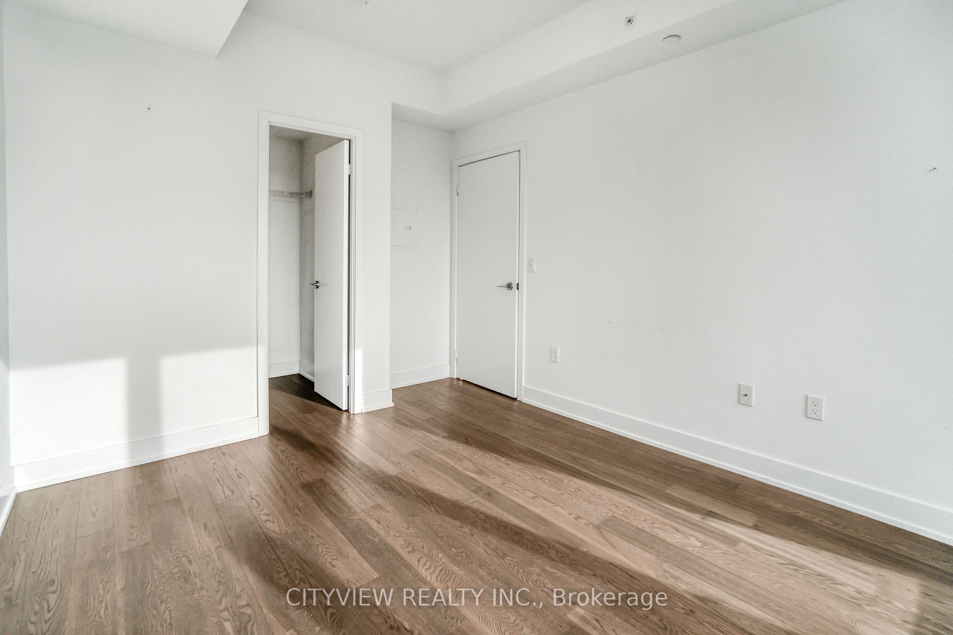 30 Shorebreeze Dr, #427